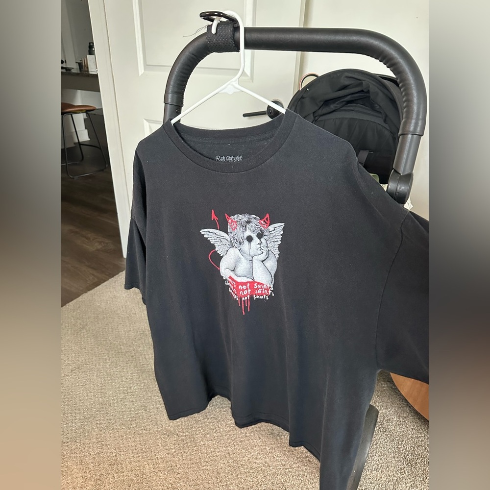 Men’s graphic tee